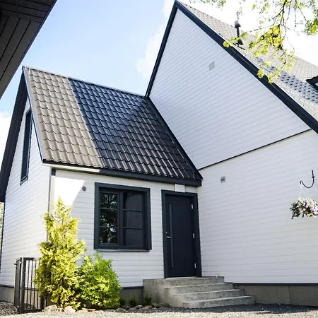 アパート Cozy Paernu Apartment, Near The Beach With Nice Garden パルヌ